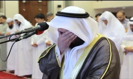 (7). Hati Bergetar Dan Menangis Dalam Shalat